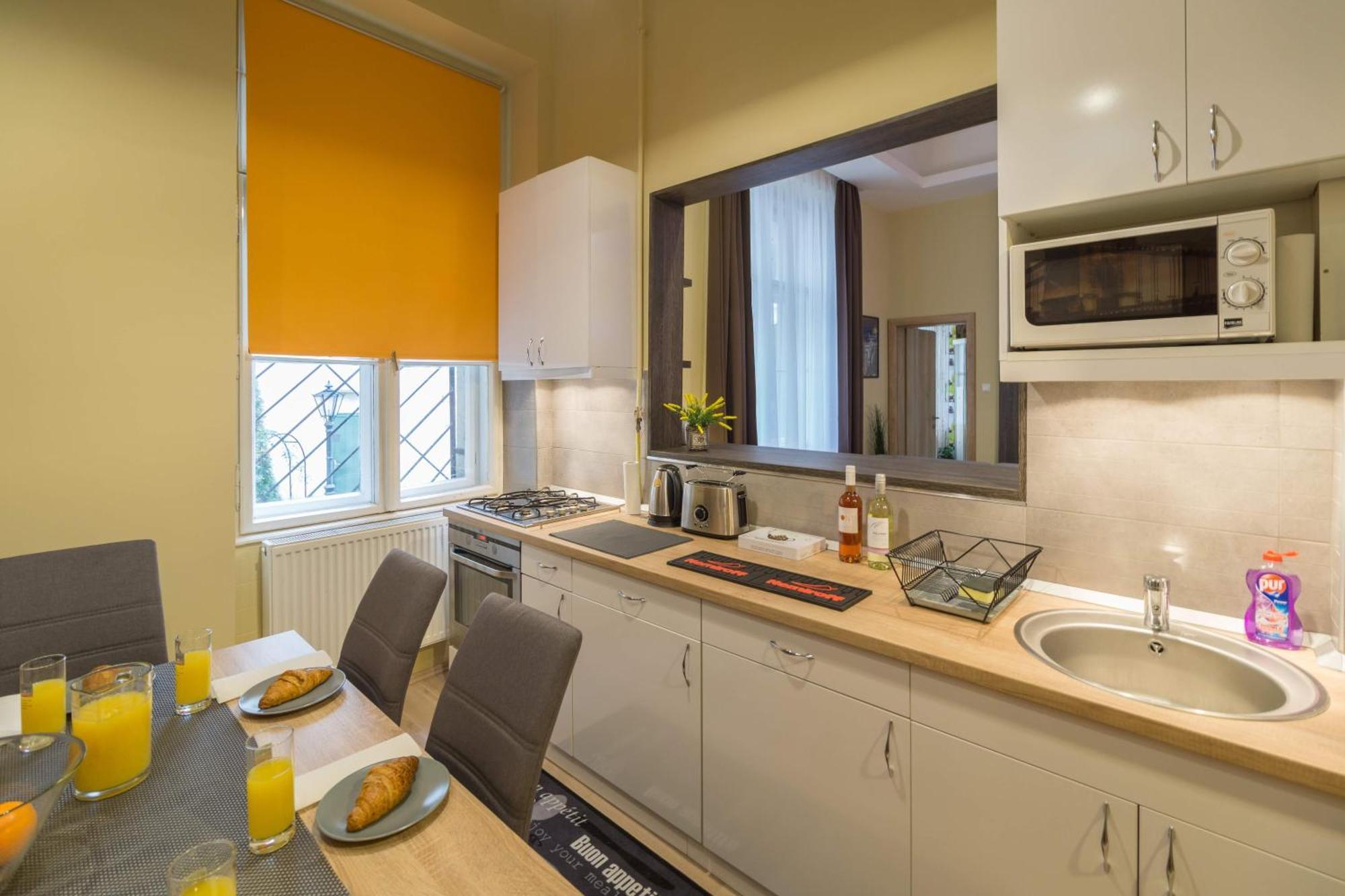 Exlcusive & City Central Located Suite By Prestige Homes บูดาเปสต์ ภายนอก รูปภาพ