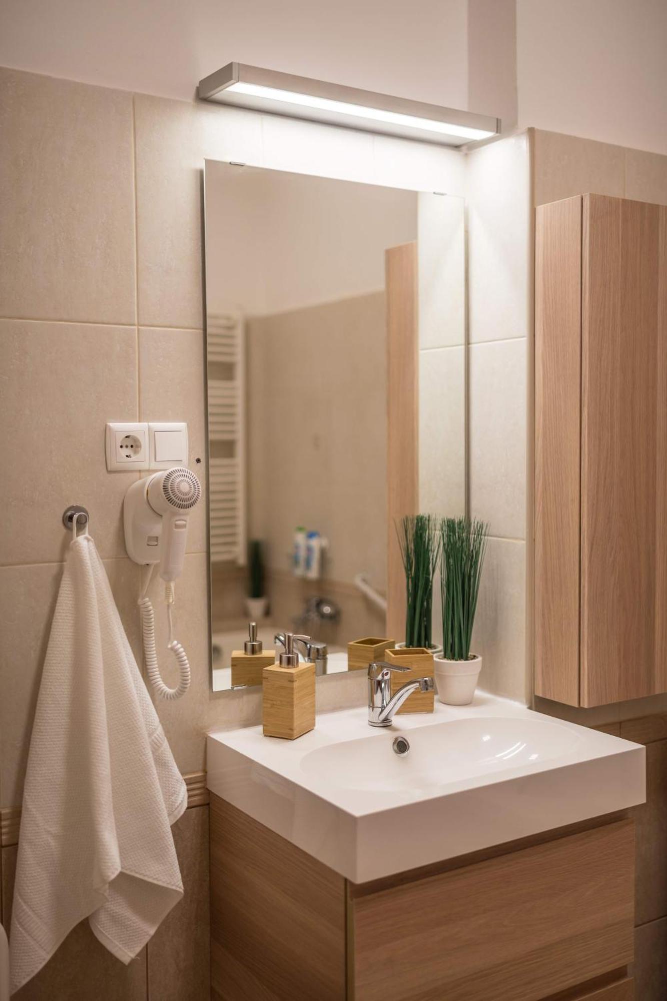 Exlcusive & City Central Located Suite By Prestige Homes บูดาเปสต์ ภายนอก รูปภาพ